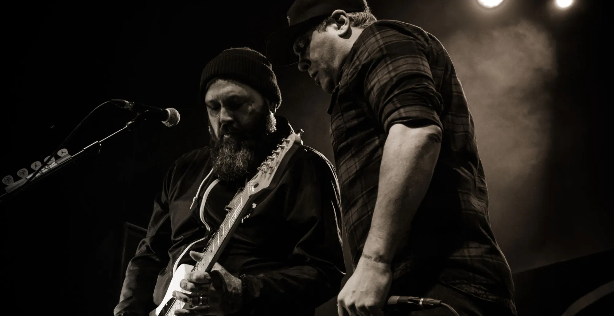 Alien Ant Farm playing live