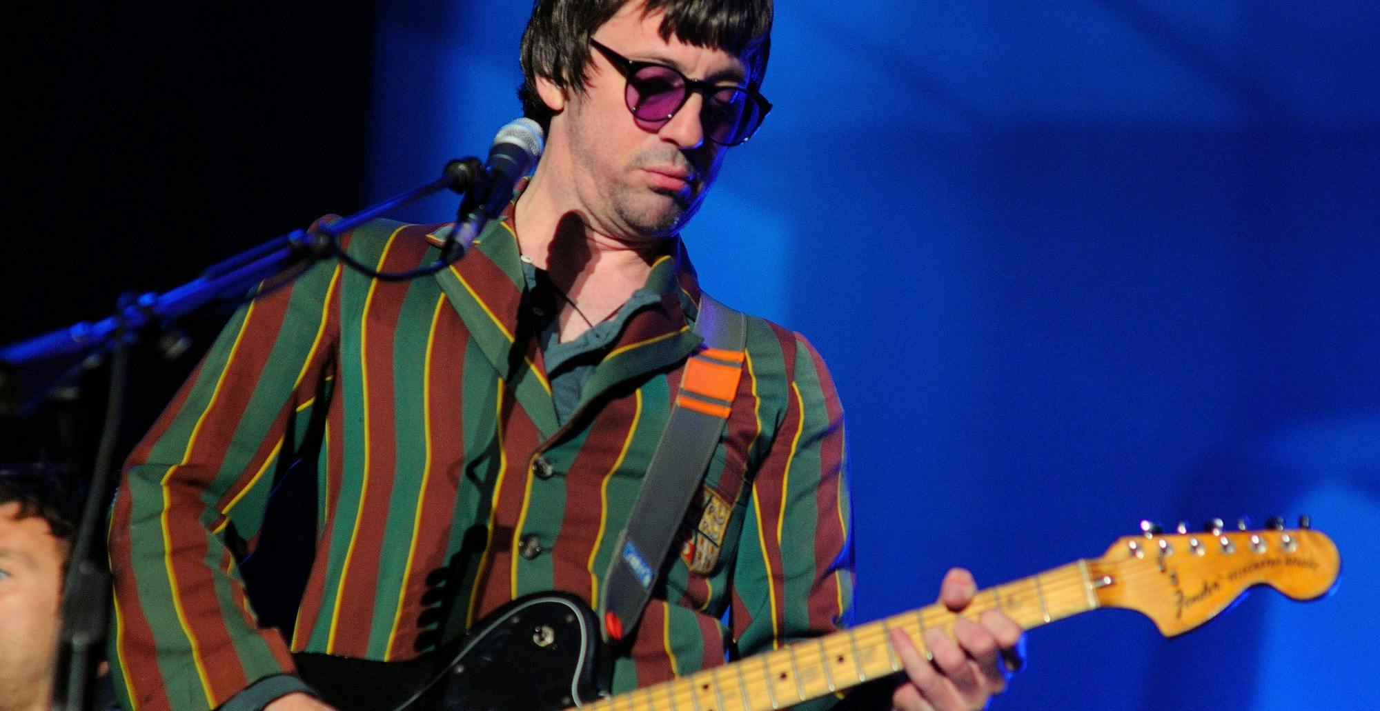 Learn To Play Song 2 By Blur LickLibrary learn-to-play-song-2-by-blur-licklibrary